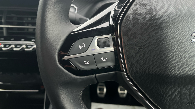 Peugeot 208 1.2 PureTech 100 Allure Premium + 5dr Petrol Hatchback